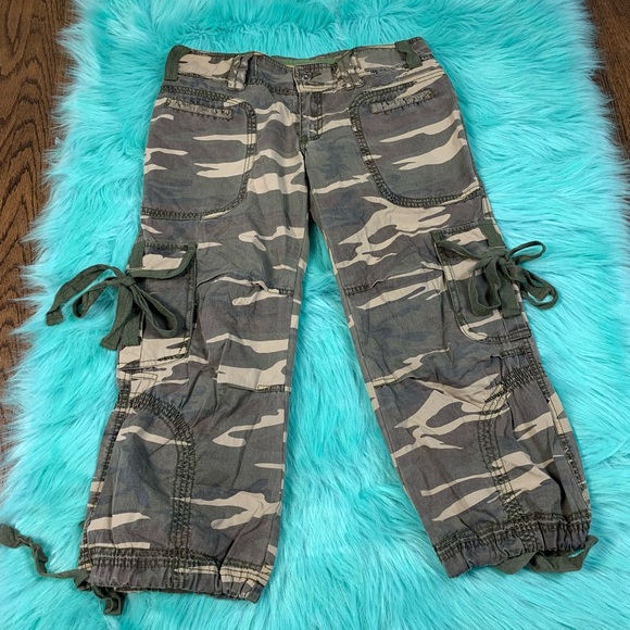 Miss Me Pants - Miss Me Cargo Camouflage Crops Pants